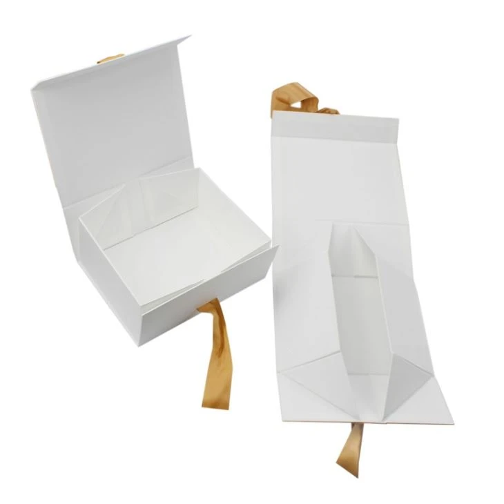 Eco Friendly Gift Boxes Foldable Magnetic With Ribbon